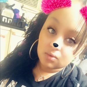 Meet your Posher, Crystal